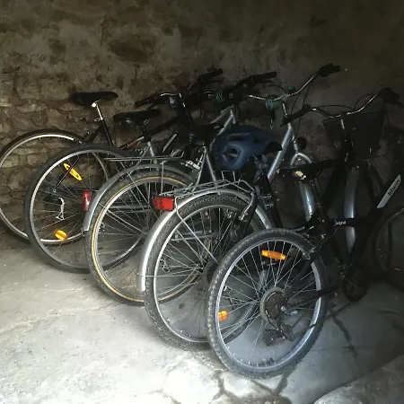 Semesterbostad La Roseauliere